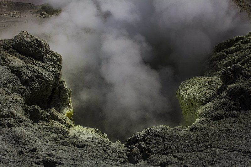 Говорят, вулкан так дышит фото превью