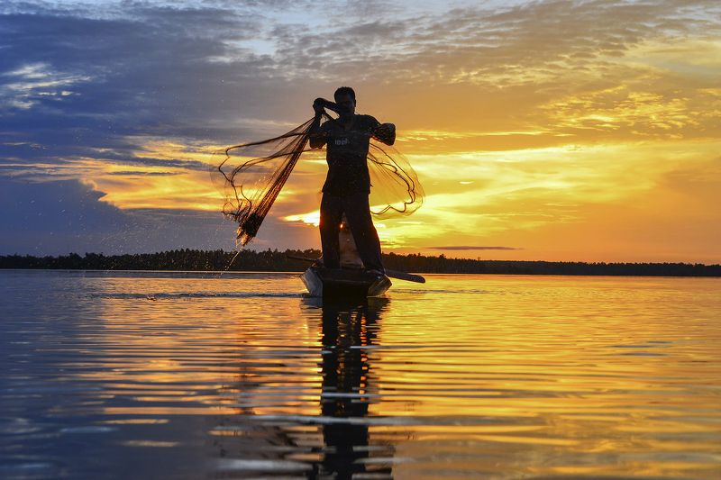 Asia, Asian, Fisherman, Fishing, Journey, Nets, Ocean, Sea, Sun, Sunlight, Sunset, Thailand, Travel, Water The fisherman nset фото превью