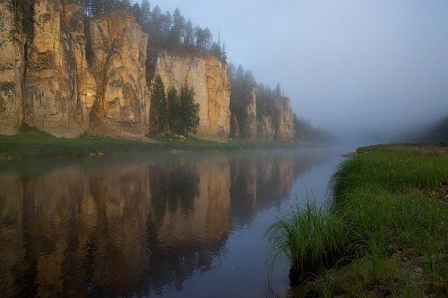 Туманное утро на реке Синей