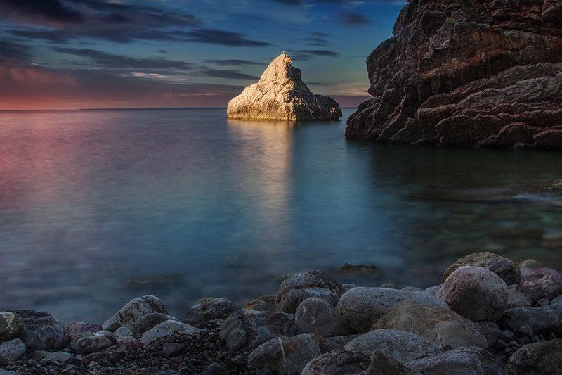 Черногория, рассвет, море, камни  фото превью