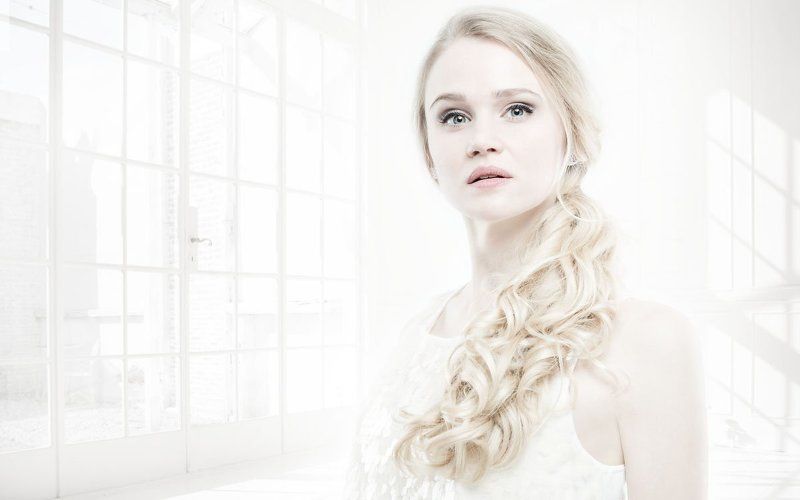 портрет, высокий ключ Портрет для Иры в высоком ключе фото превью