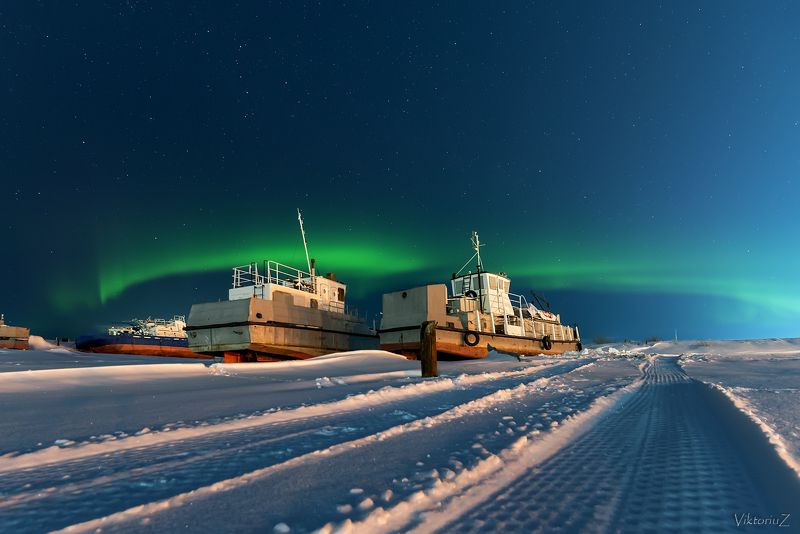 северное сияние, полярное сияние, заполярье, aurora borealis, polar lights Зимующие корабли фото превью