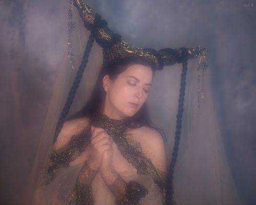 Плачущая кукла