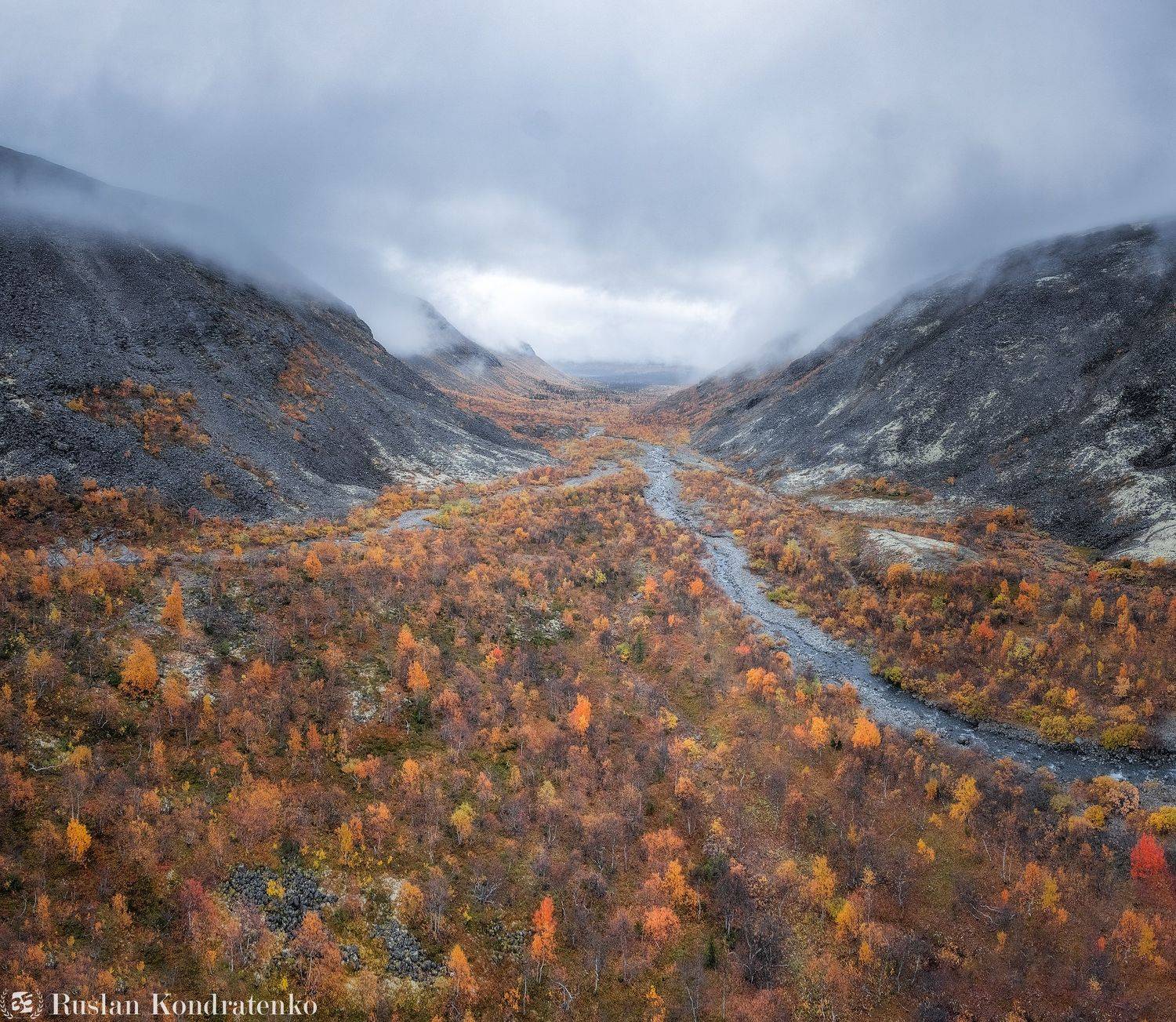 ловозерские тундры, сейдозеро, кольский полуостров, эльморайок, перевал, перевал эльморайок, горы, долина, осень, тулбнюнуай, Кондратенко Руслан