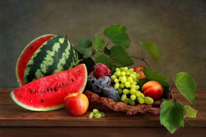 натюрморт,арбуз,виноград,сливы,яблоки,персики Арбуз и фрукты фото превью