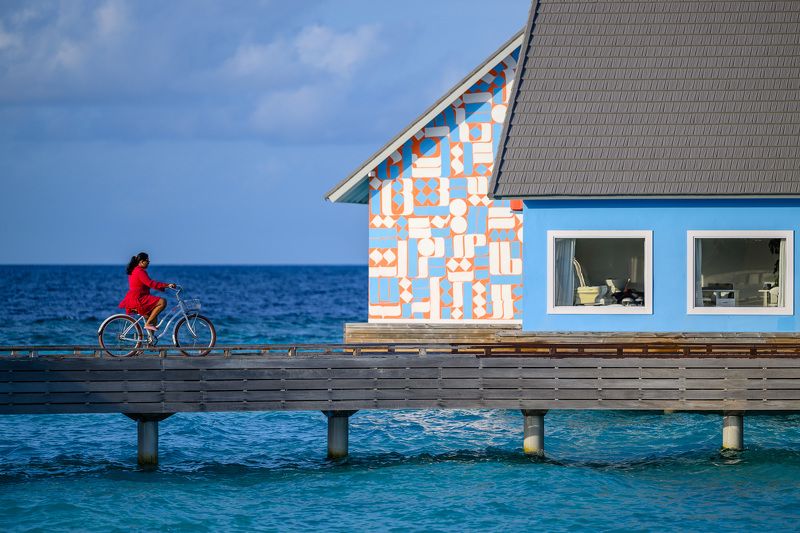 мальдивы Дама в красном фото превью