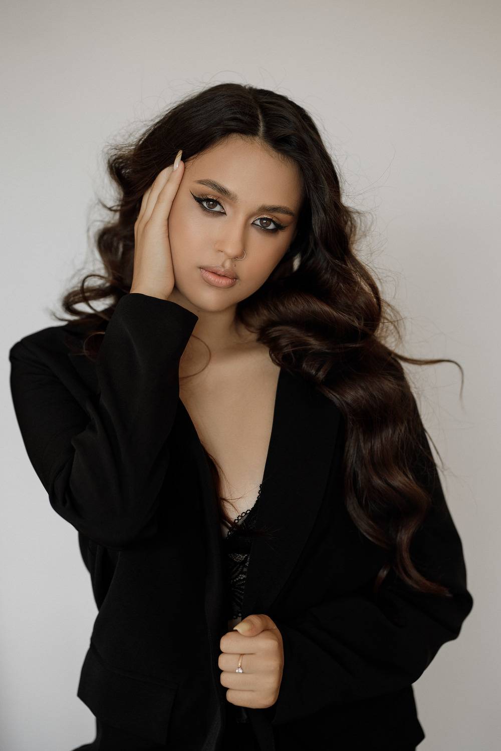 девушка, модель, портрет, фотосессия, студия, гламур, girl, model, modeling, young, portrait, творческий портрет, женский портрет, woman, young woman, glamour, постановка, постановочная фотография, fashion, Владимир Васильев