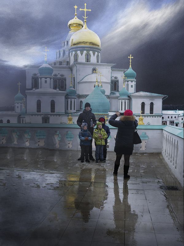 На фоне Пушкина снимается ... фото превью