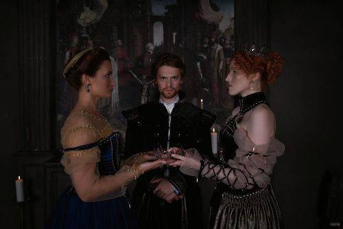 Супрежество втроем