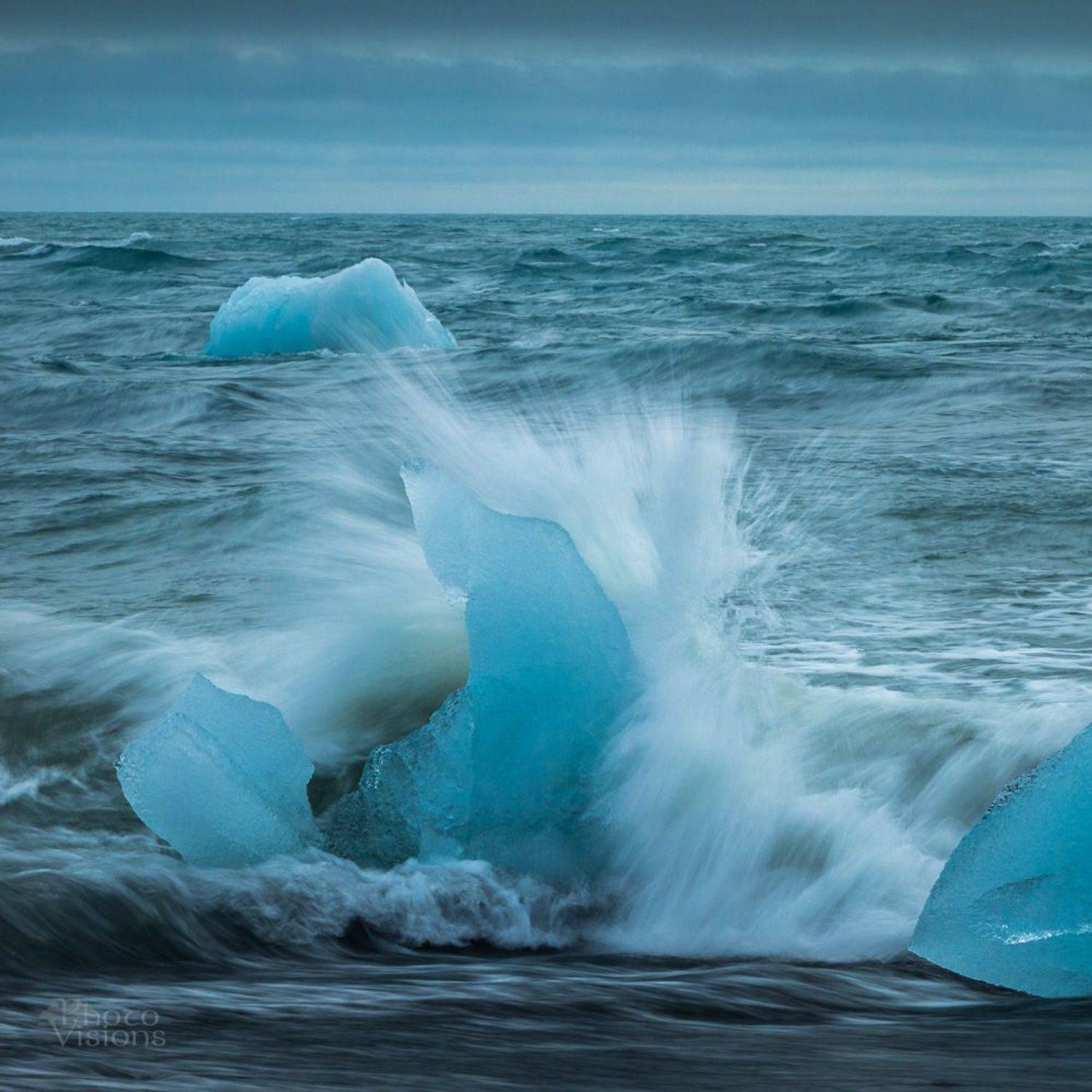 iceland,sea,shore,beach,diamond beach,coast,waves,glacier ice,, Photo Visions