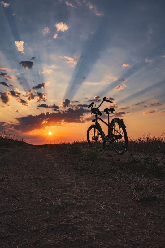 Велопрогулка на рассвете фото превью