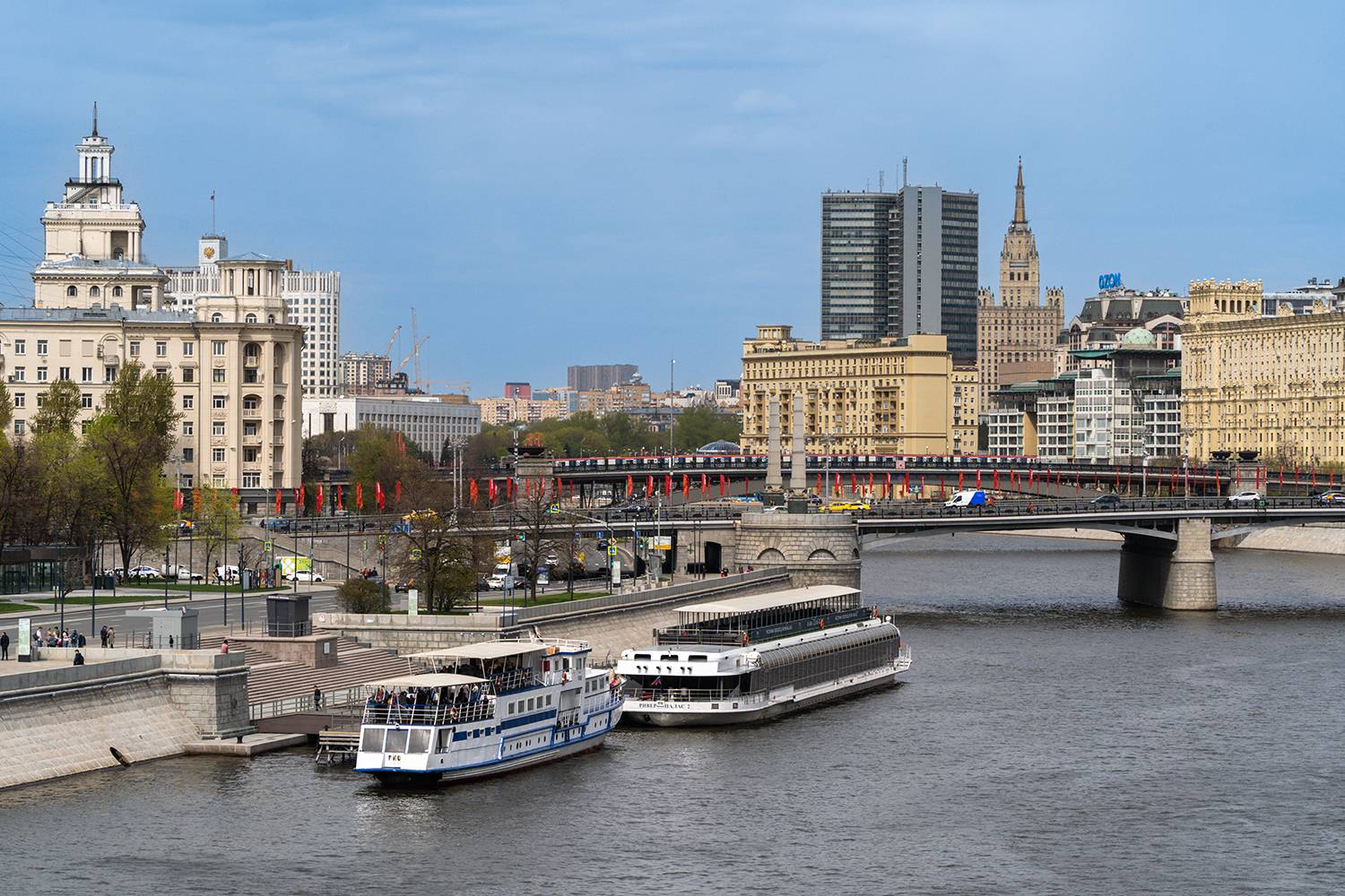 Москва,Россия,город, архитектура, река, корабль, Лариса Дука