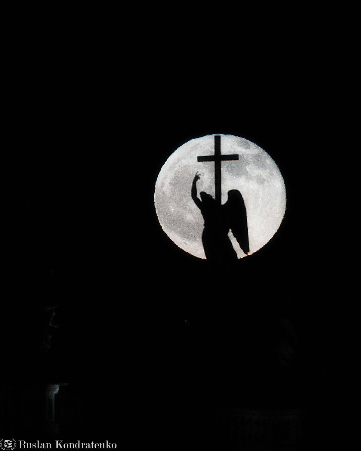 санкт-петербург, александровская колонна, ангел, полнолуние, луна, ночь, прострел, Кондратенко Руслан