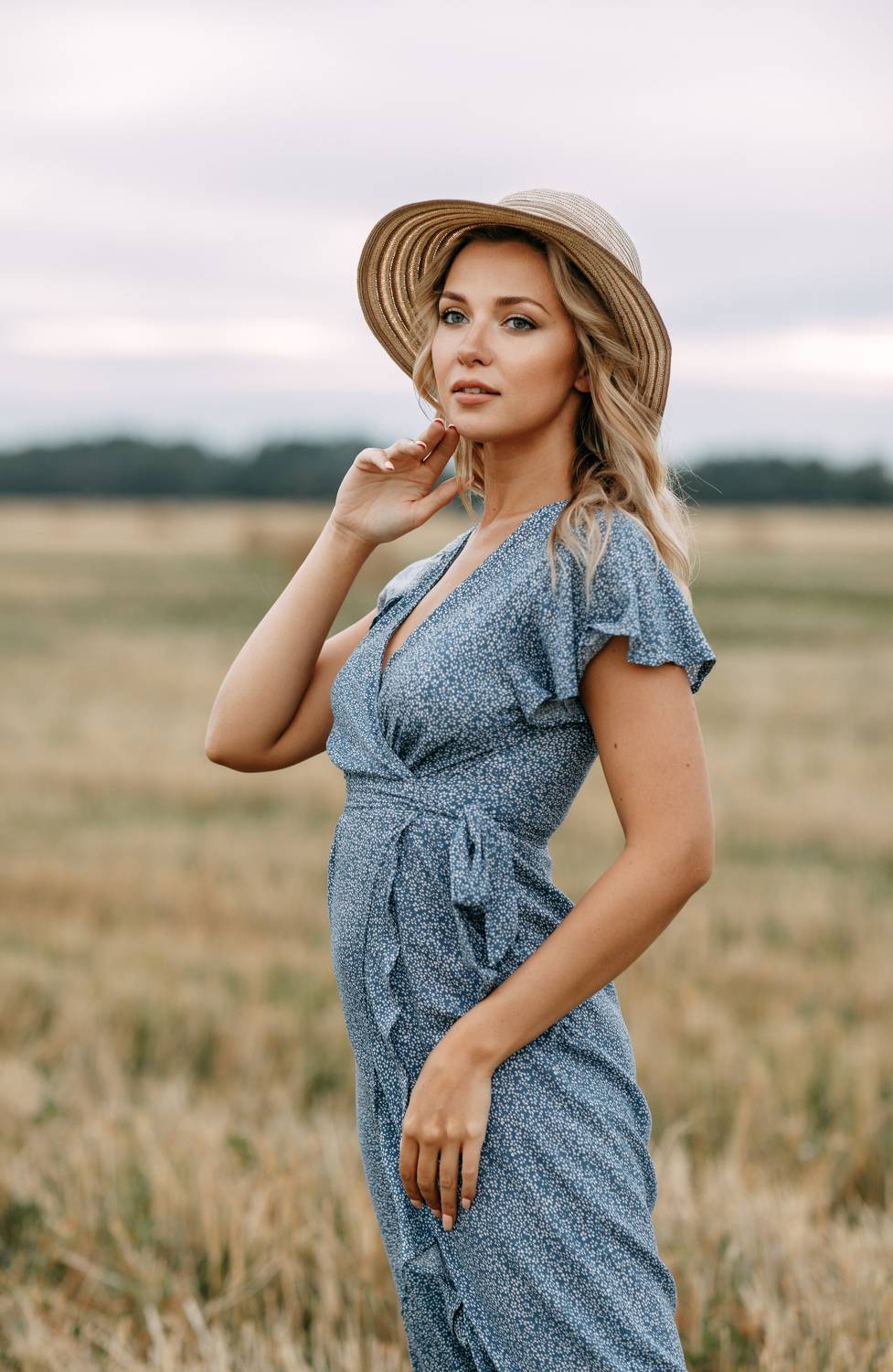 девушка, поля, образ жизни, лето, Плешков Алексей