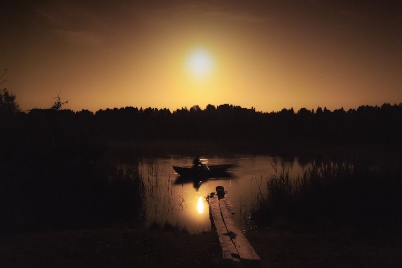 Лунный рыбак фото превью