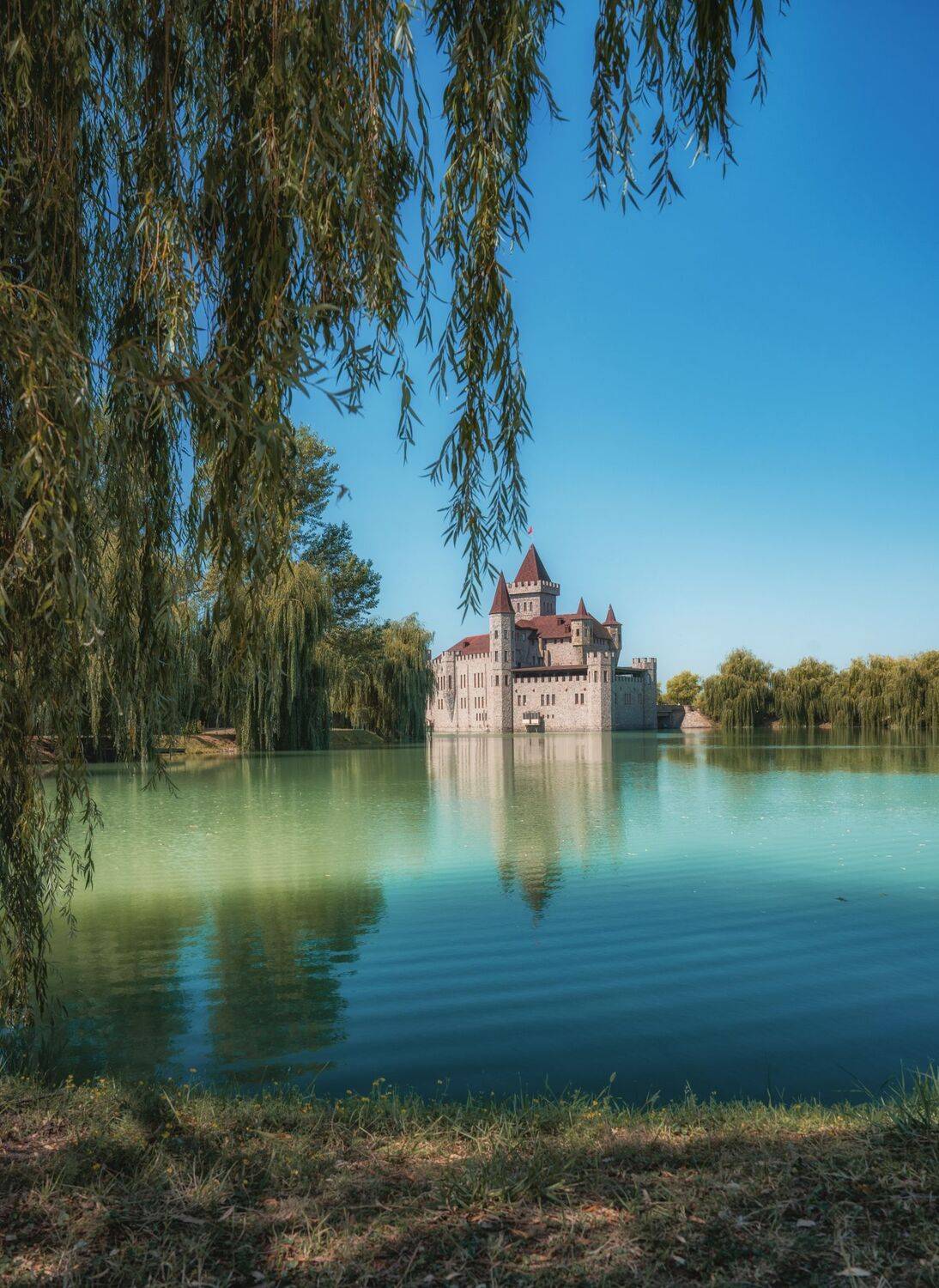 , Дэм Константин