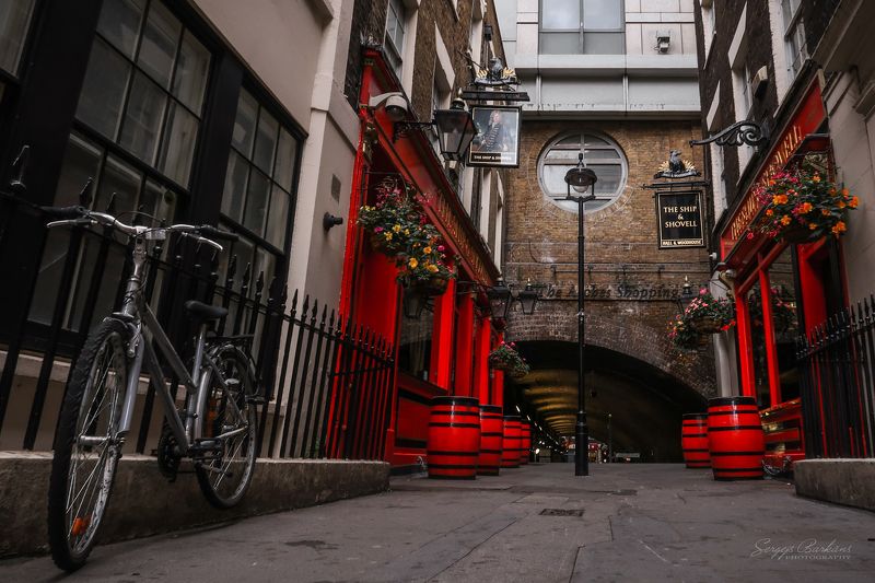 #london #street #architecture #red #uk #england London streets... фото превью