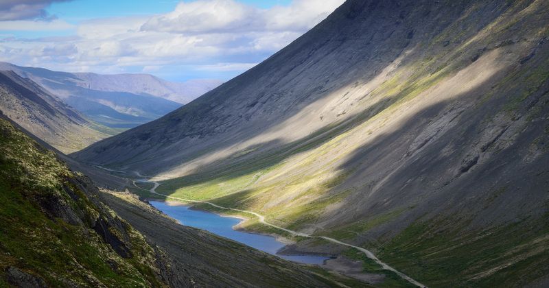 кукисвумчорр, хибины, Поачвумчорр, кировск, кольский, озеро Длинное Перевал Кукисвумчорр. Озеро Длинное фото превью