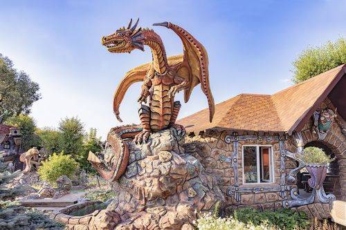 Вихляндия, сказочное подворье в Козельске