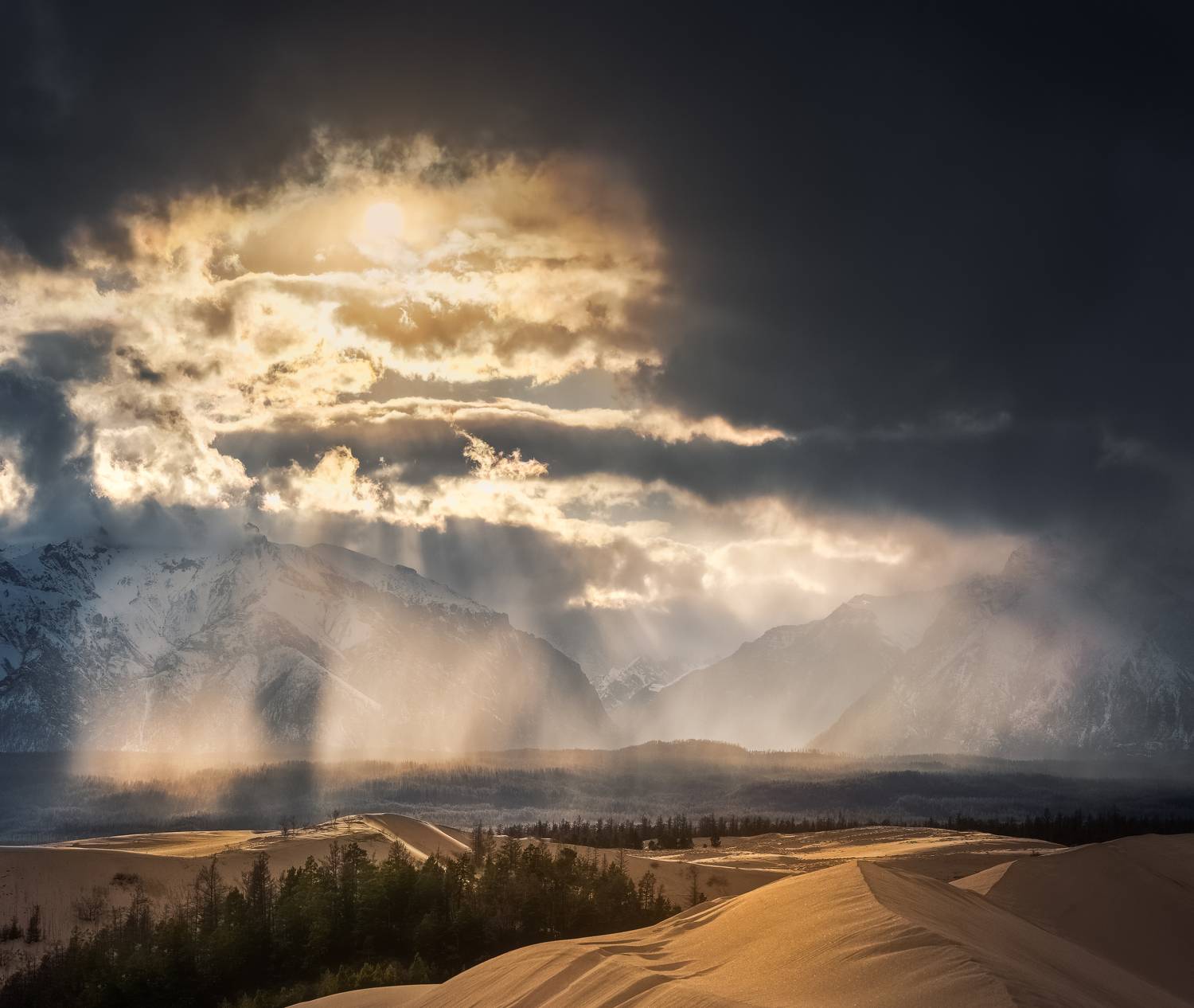 Чарская пустыня, Чара, пейзаж, дождь, mountains, Кодар, пустыня, горы, панорама,Забайкалье,&nbsp;бархан, песок, landscape, desert, Полякова Наталия