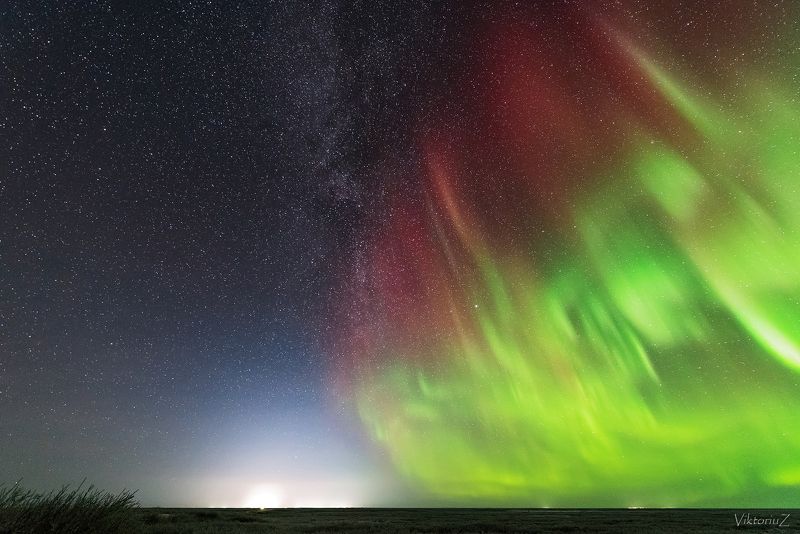 северное сияние, полярное сияние, заполярье, aurora borealis, polar lights Пожирание сиянием млечного пути фото превью