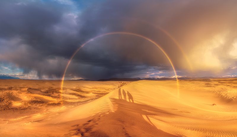 Чарская пустыня, Чара, пейзаж, дождь, mountains, Кодар, пустыня, горы, панорама, Забайкалье, бархан, песок, landscape, desert, радуга Радуга в пустыне фото превью