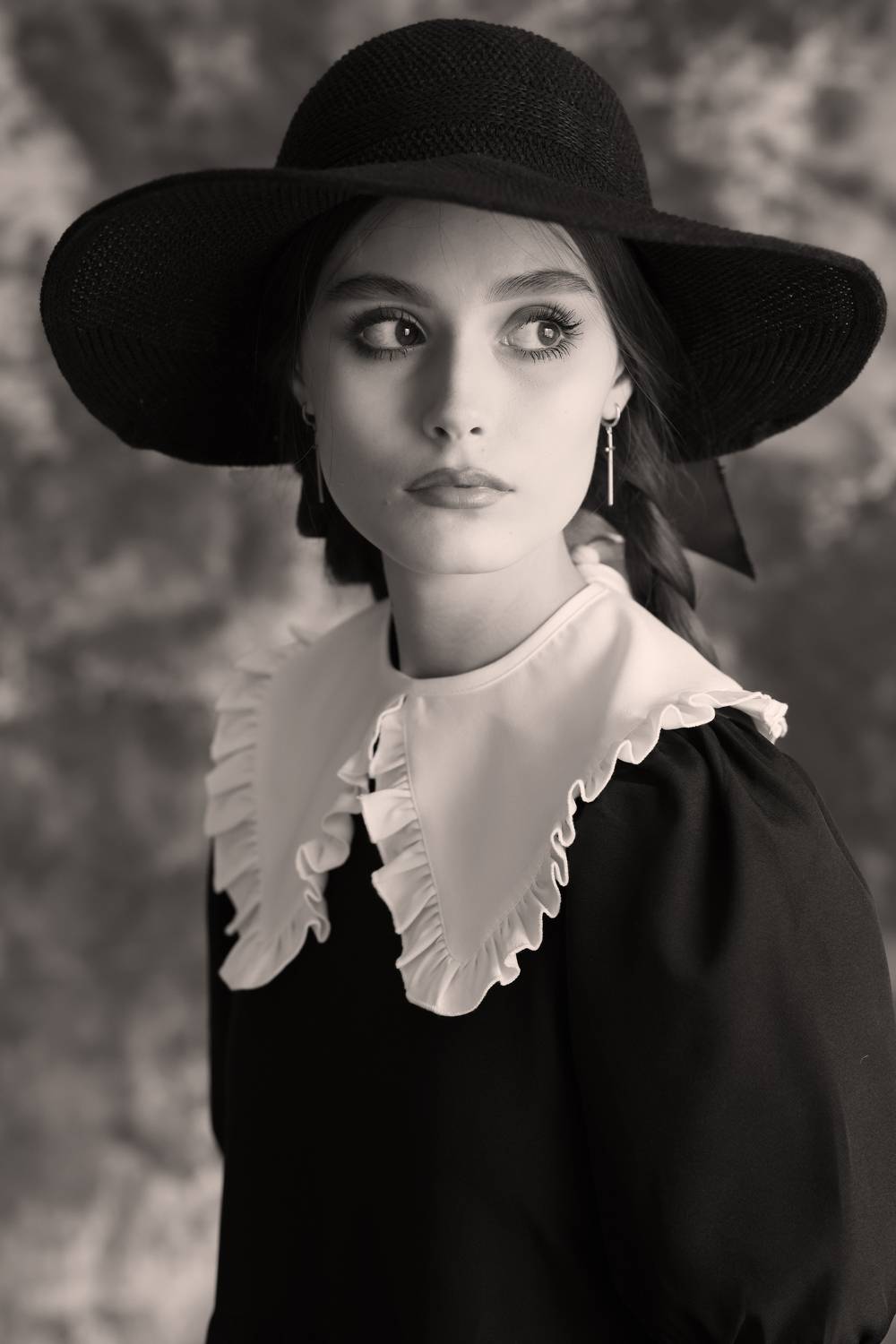Девушка, портрет, красота, юность,глаза,чёрно-белое, шляпа, мода,, Грачёв Олег