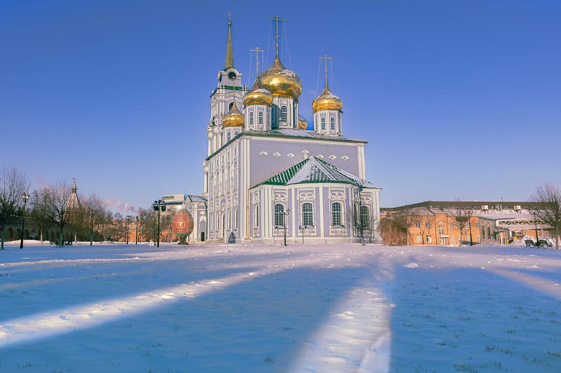 Лучи сквозь кремлевские зубцы  фото превью