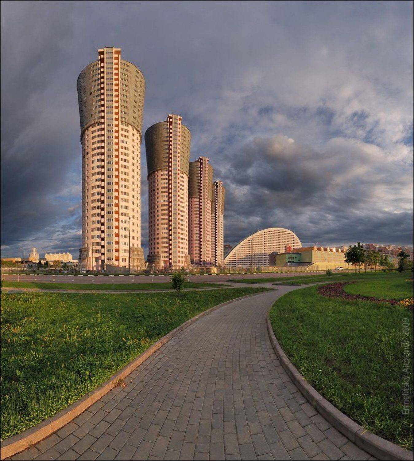 москва, ходынский бульвар, ходынка, дорога, трава, небо, Александр Ермолицкий