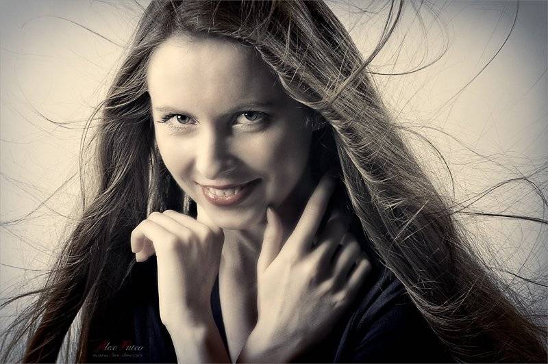 портрет,девушка,студия,волосы,глаза,улыбка, Александр Путев