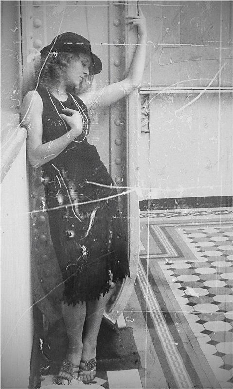 девушка, загадка, музыка сердца, ретро Играя музыку сердца... фото превью