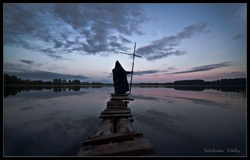монах