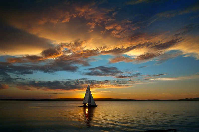 Под парусом фото превью