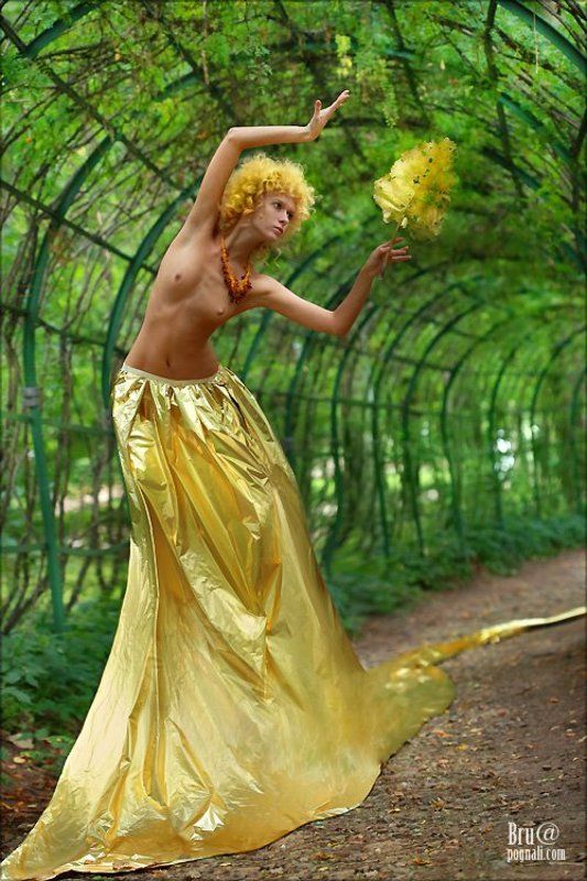 девушка, осень, листок. Предчувствие Осени.. фото превью