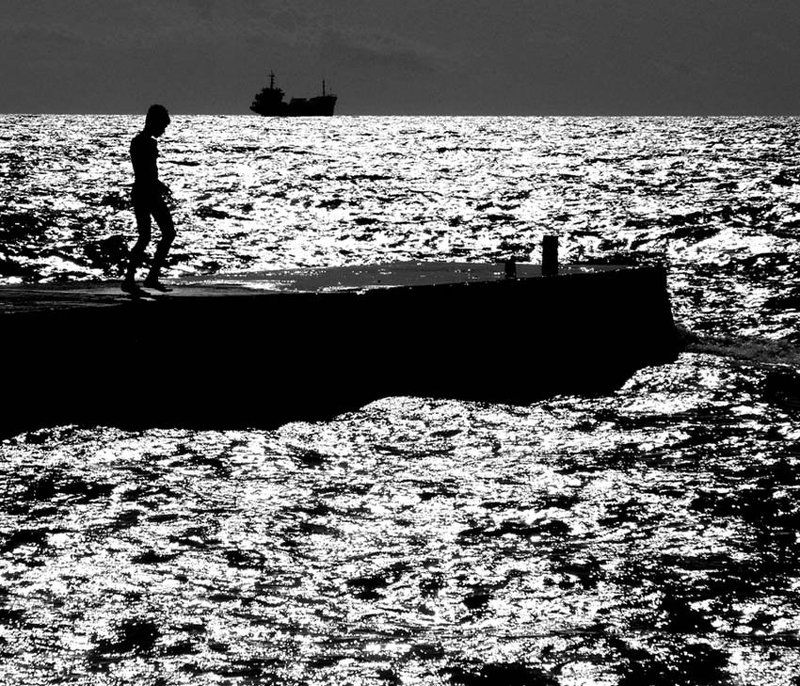 Босиком под шум прибоя фото превью