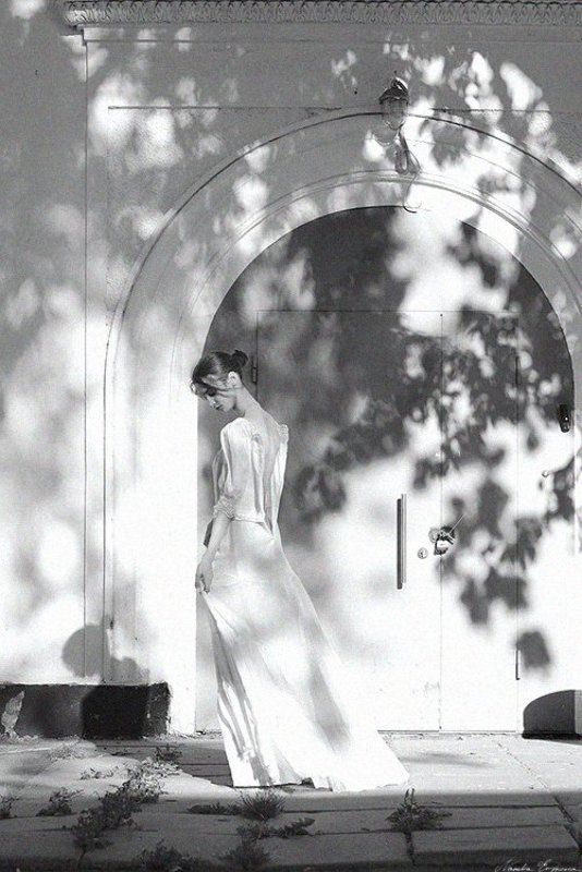 #beautiful #beauty #black & white photos #dress #elegance #girl #light #line #model #monochrome #pattern #pretty #russian federation #shade #summer #white #изящность #красиво #красота #лето #линии #модель #монохром #платье #свет #тени #узор #черно-белое ф Elegance фото превью
