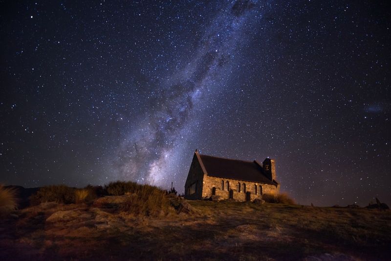 Lake Tekapo, New Zealand, Horizontal, Landscape, Night, Church, Beauty In Nature, Built Structure, Celebrities, Christianity, Church Of The Good Shepherd, Color Image, Grass, Milky Way, Nature, No People, Outdoors, Photography, Sky, Tekapo, Tranquility, T  Church of the Good Shepherd фото превью