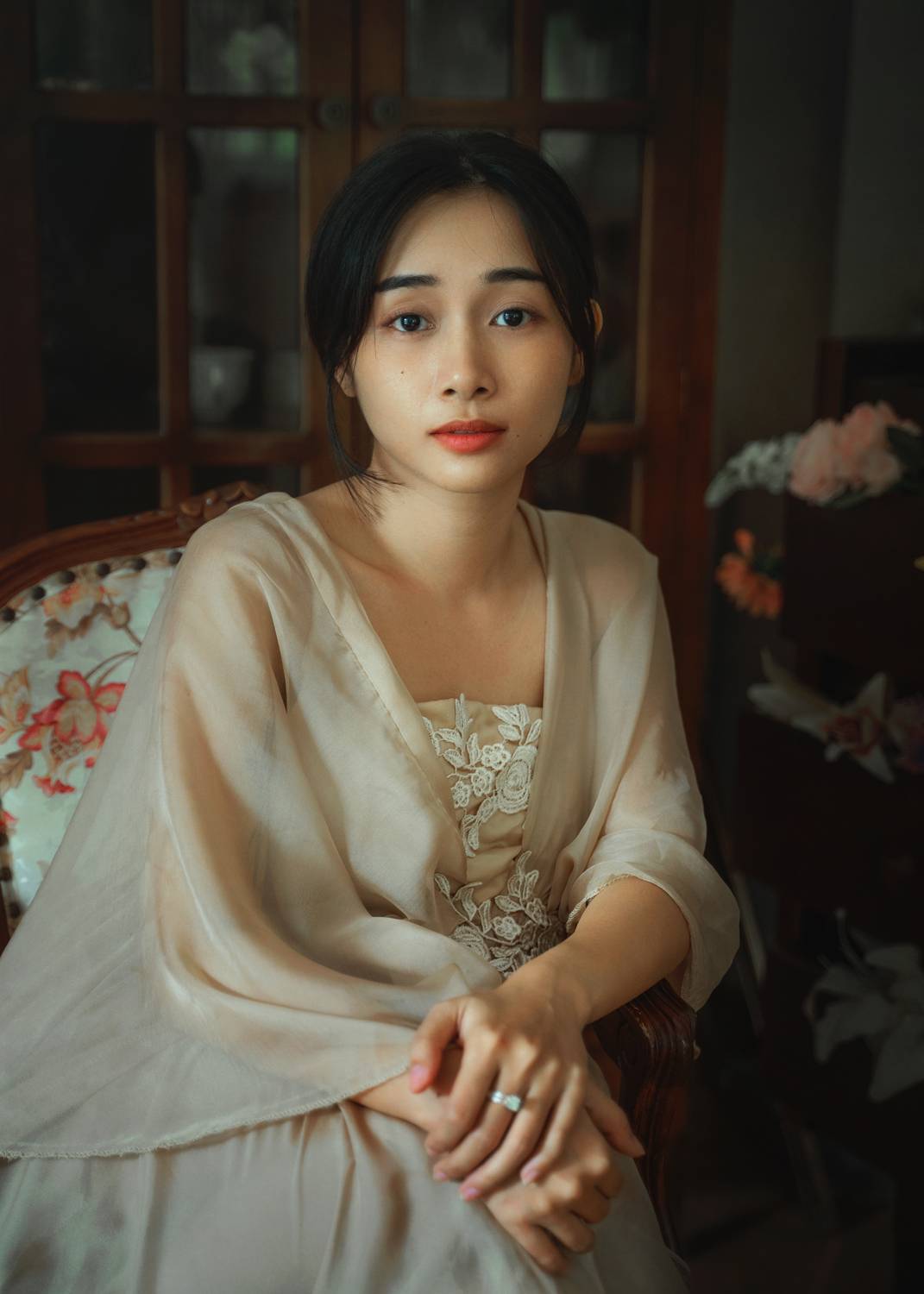asian, vietnam, vietnamese, portrait, face, women, female, room, glamour, beauty, natural light, dress, Nguyen Hoang Viet