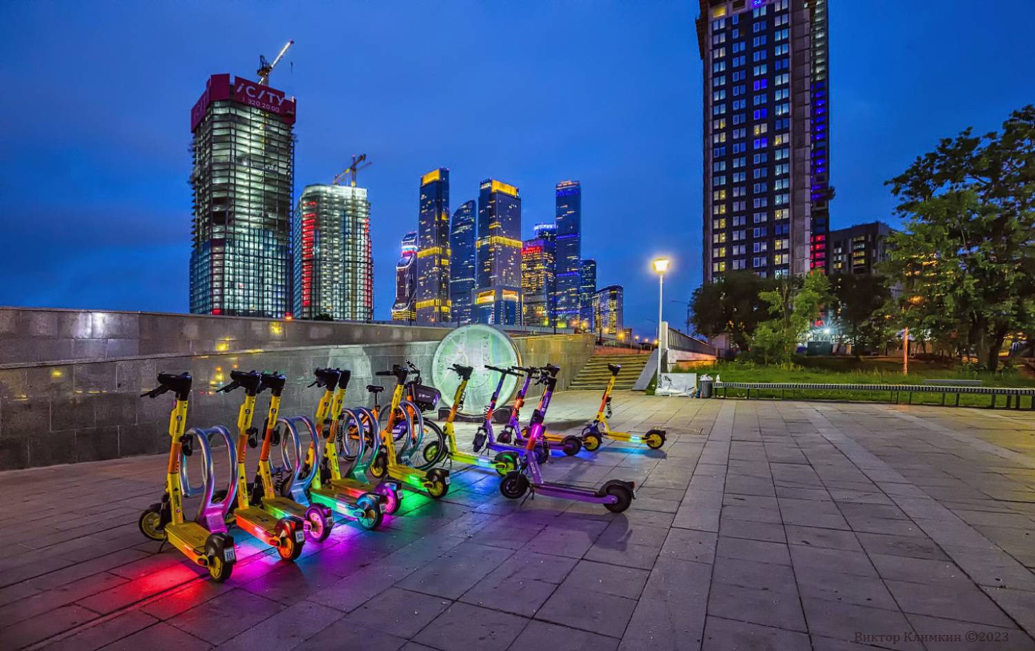вечер, москва, самокаты, огни, Виктор Климкин