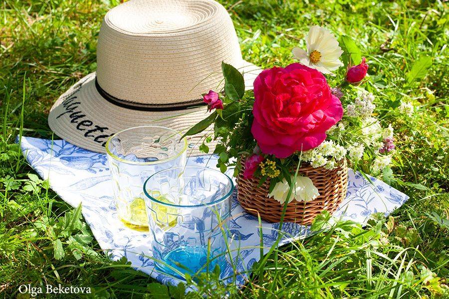 натюрморт, завтрак, цветы, шляпа, Бекетова Ольга