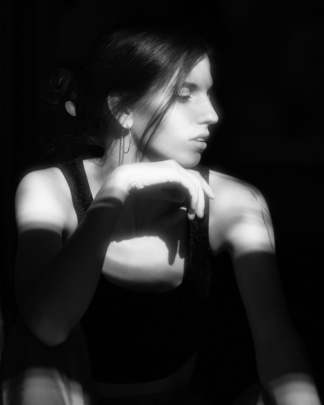 портрет, портретная фотография, женский портрет, естественный свет, фотосессия, чб, девушка, естественность Alena фото превью