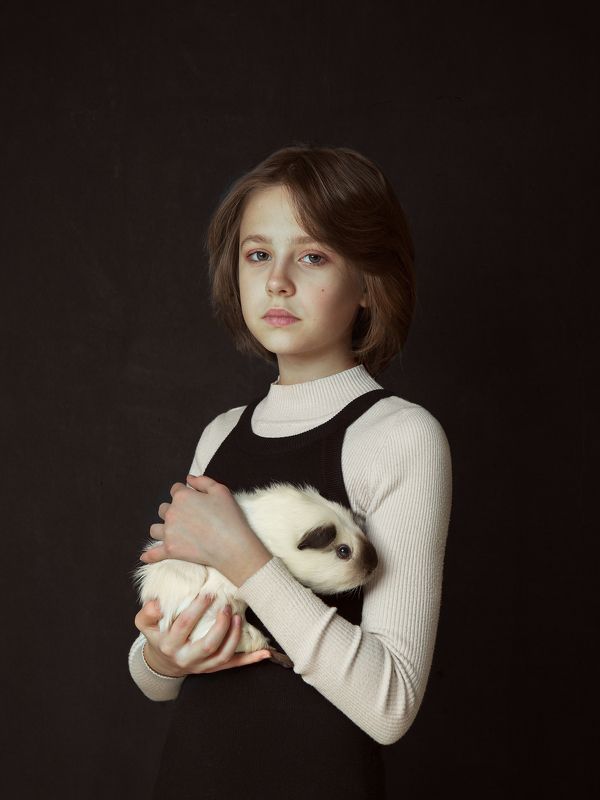 портрет,девочка,морская свинка ,файн арт Порттрет девочки с морской свинкой фото превью