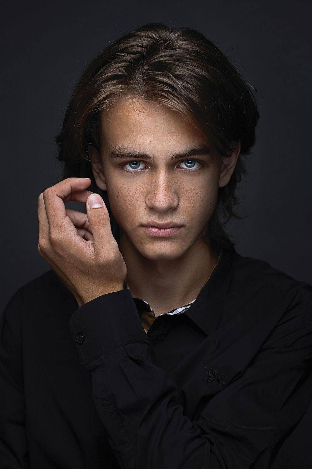 , Антон Леонов