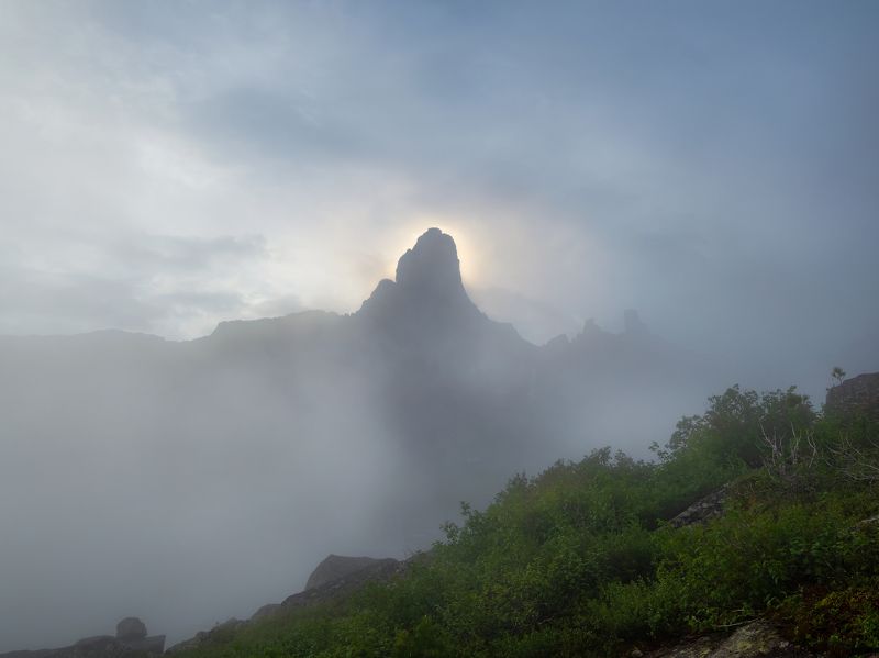 ергаки саяны треккинг рассвет звездный  путешествие туризм горы сибирь горныйтуризм Солнце встает... Пик Звездный, Ергаки. Западные Саяны. фото превью