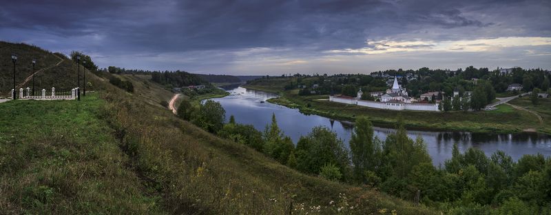 старица Невзрачный день фото превью