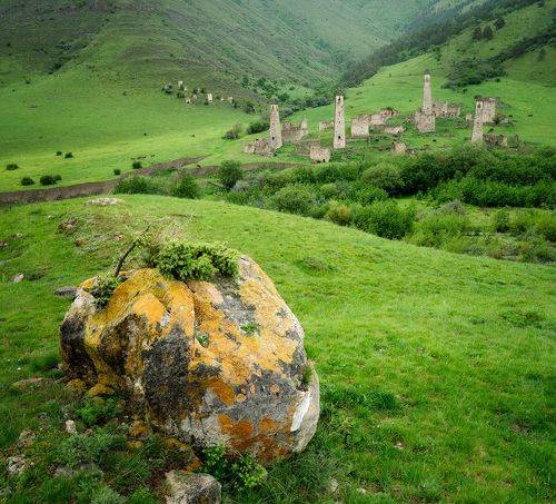 Эрзи. История в камне.