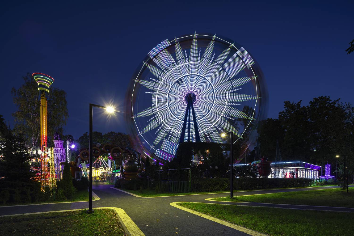 Мытищи, колесо обозрения. вечерний город, Пономарев Илья