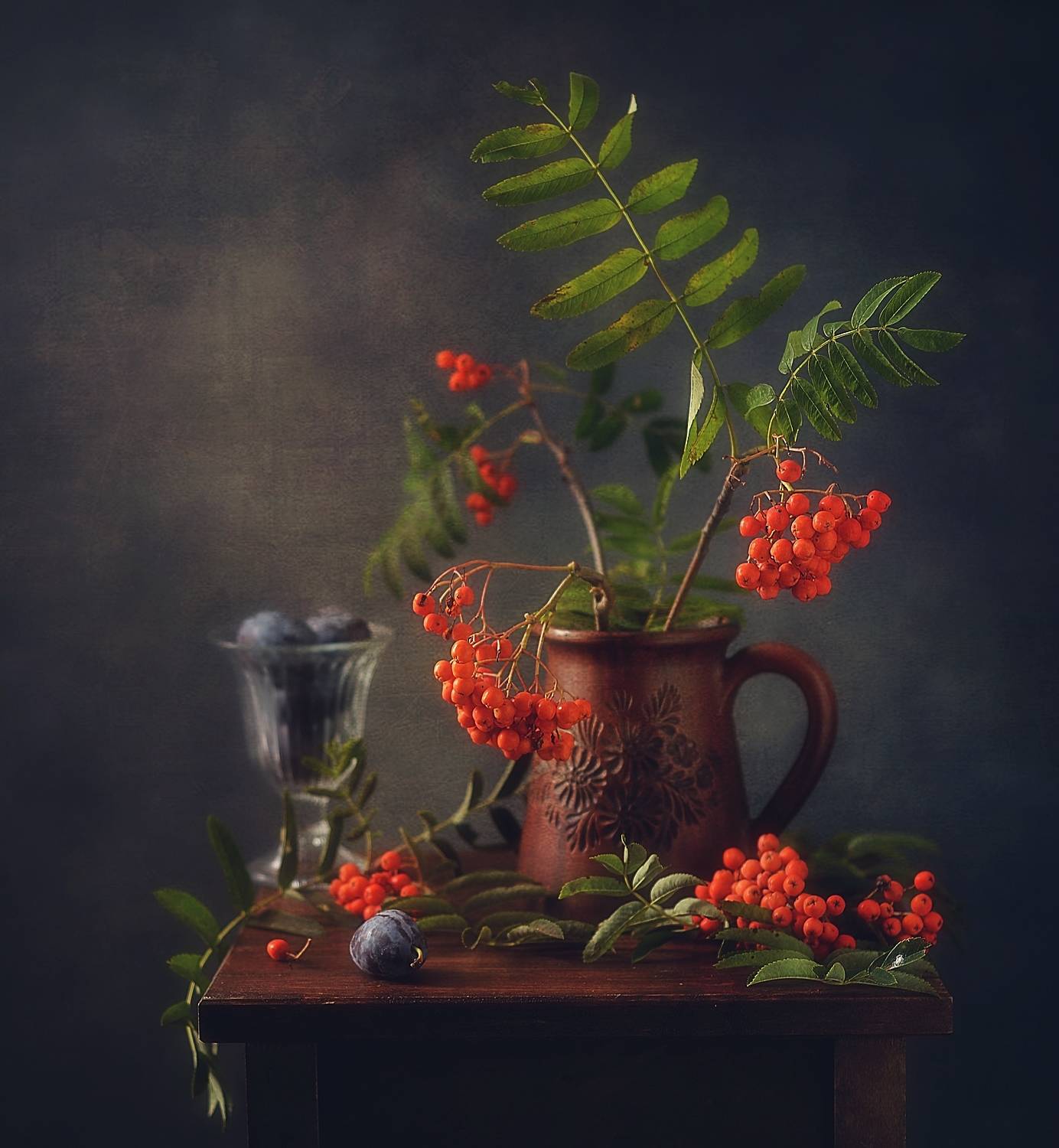 натюрморт,рябина,сливы,осень, Наталия К