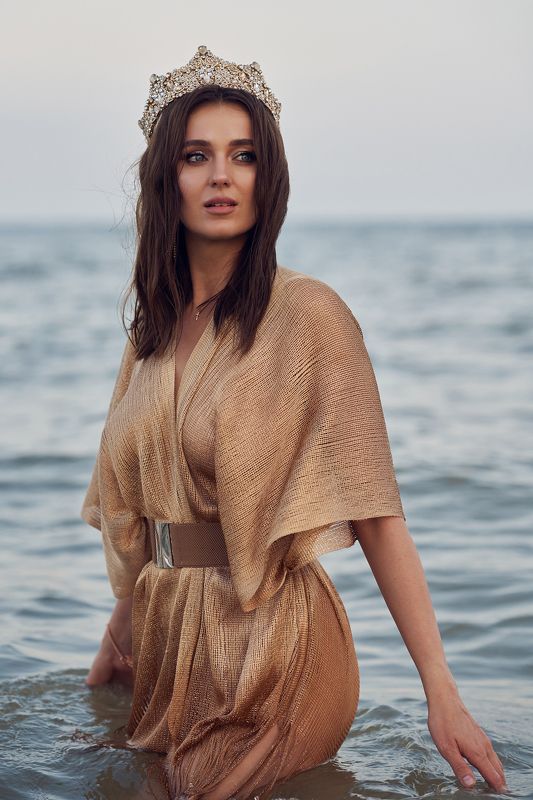 woman, sea, sunset, nice, beautiful, donbass, russia, azov, crown, commercial, Mariupol,  Tamara фото превью