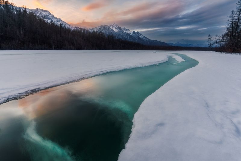 Чарская пустыня, Чара, пейзаж, mountains, Кодар, наледь, горы, Забайкалье, лед, река, landscape, desert Закат на Наледи у хребта Кодар фото превью